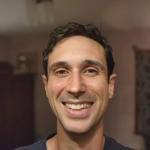 Charles Mitchell is a qigong teacher, singer-songwriter, and music teacher. His qigong focuses on deep states of relaxation, mental clarity, and creative expansion. He sings with the kirtan band Anahata Bhakti, in the sacred singing ensemble Joy Loom, and his songs have been part of healing ceremonies and workshops for years. Charles is also a r, woodworker, permaculturalist, and devoted father and husband.